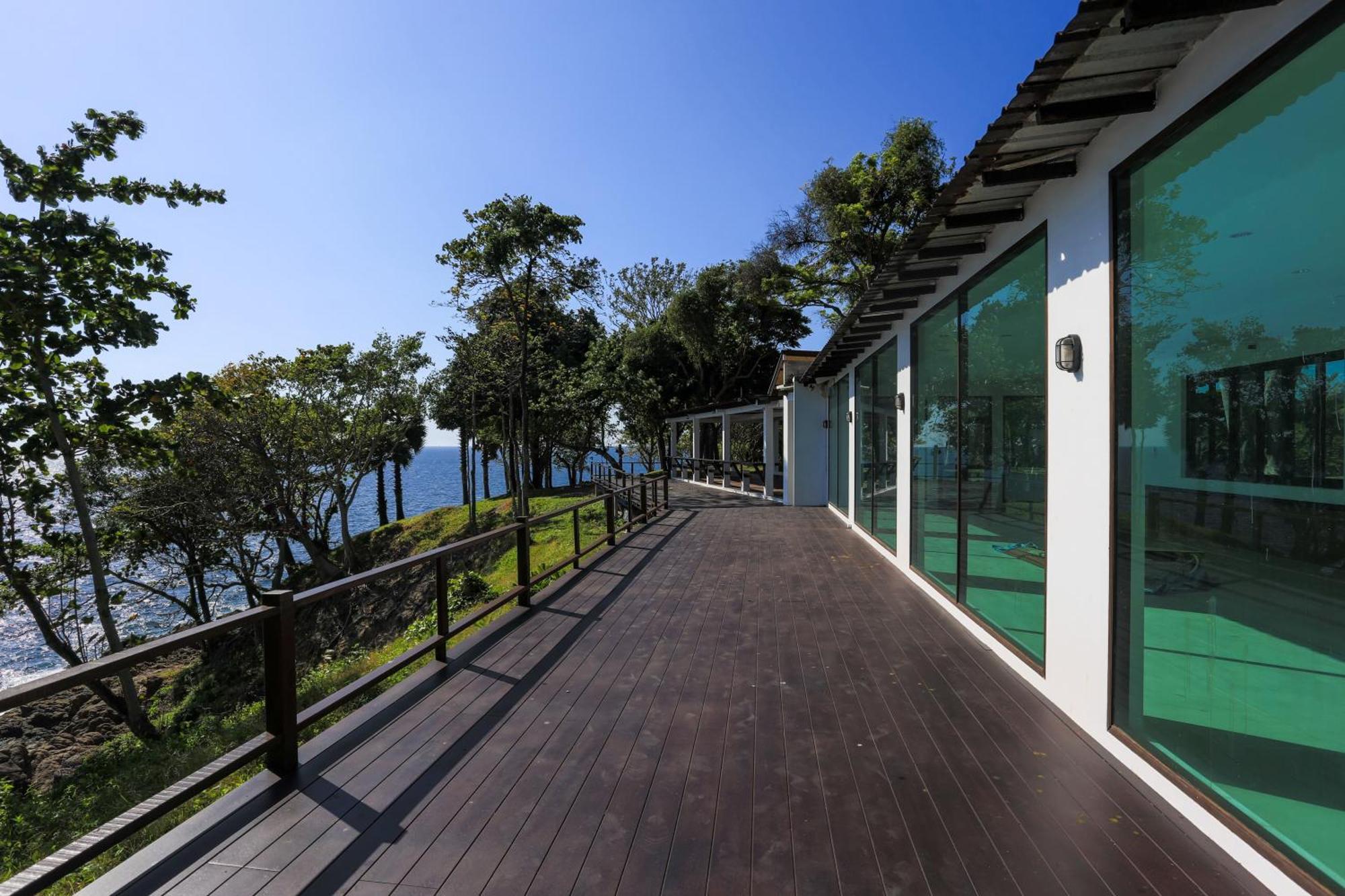 Ban Raya Resort And Spa Koh Racha Yai Exterior photo